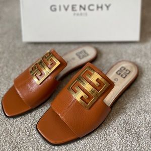 Givenchy 4G flat sandal size 39